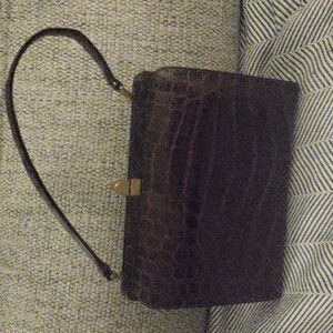 Escort leather handbag